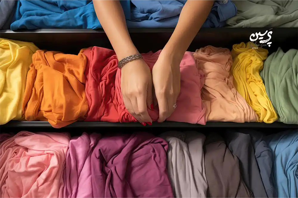 انتخاب لباسهای مناسب برای کمد کپسولی : نکاتی برای داشتن استایلی بینقص