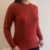 بلوز بافتنی زنانه گرم و شیک رنگ آجری مناسب سایز ۳۶ تا ۴۲